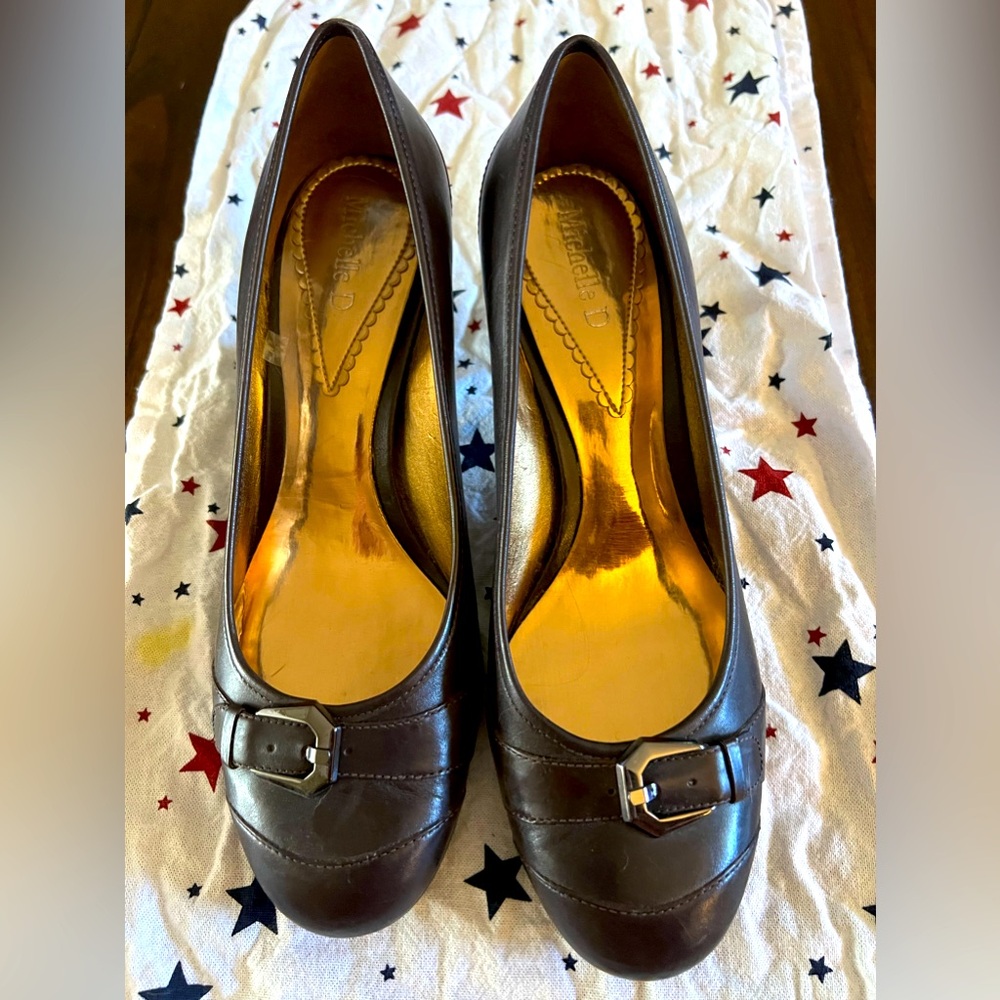 Dress shoes like new